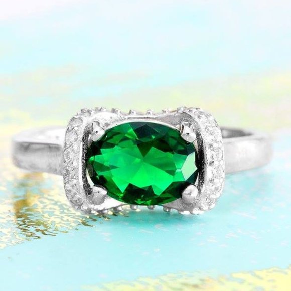 Emerald Green Gemstone Ring, real 925 Sterling Silver Charmed Aroma Size 7 BP - Picture 1 of 5